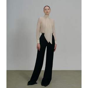 Pantalones de seda de alta moda elegantes de tamaño Queen para mujer, pierna recta minimalista, transpirable, servicio ODM, diseño plano para primavera - Product Image 1