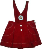 Haute qualité rouge jarretelle robe ensemble primaire filles primaire étudiant bavoir uniformes en gros haute qualité chemise unie enfants