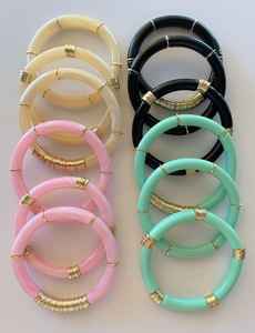 สร้อยข้อมือลูกปัดเรซินหลากสีเงา ทำมือ ยืดได้ เครื่องประดับแฟชั่นสำหรับเด็กผู้หญิงและผู้หญิง - Product Image 5