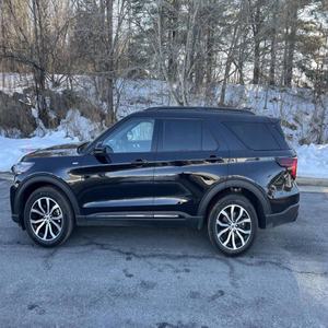 Ford Explorer ST-Line 2025 USADO EN EXCELENTES CONDICIONES - Product Image 2