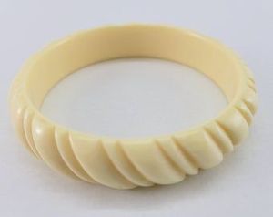 Modern Sustainable Fashion <b>Resin</b> Bangle with Customizable Colors and Patterns Eco-Friendly Jewelry Findings <b>Clear</b> Glassy Look - Product Image 5