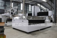 Machine de fraisage CNC robuste pour le travail du bois 1325, machine de fraisage d'aluminium avec rail HIWIN et réglage automatique des outils