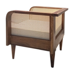 Sillón hecho a mano con respaldo de ratán tejido y paneles de brazos, sostenido por un fuerte marco de madera y tapizado para mayor comodidad. - Product Image 6