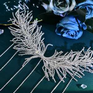 Diadema Bridella BHP639-S con Pedrería Plateada - Ajuste Cómodo y Seguro para Bodas y Eventos Formales - Product Image 4