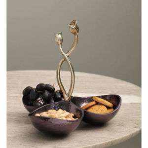 Tazón para servir frutas y ensaladas con acento floral dorado de diseño atractivo, tazón de comida decorativo elegante para eventos de boda - Product Image 3