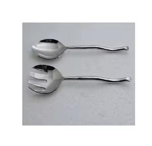 Ensemble de couverts en métal plaqué argent Ensemble de couverts New Look Serveur à salade New Look avec poignée décorative en acier inoxydable pour la cuisine - Product Image 3