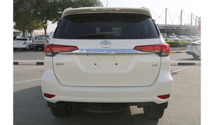 Fortuner GLX 2020, SUV 4X4 con Tracción en las Cuatro Ruedas, Asientos de Cuero, Aire Acondicionado, 5 Plazas, Cámara Trasera de 360°, 6 Cilindros - Product Image 5