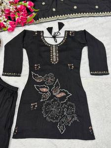 Nuevo Diseño Tradicional Negro para Fiesta de Invierno, Sharara con Bordado y Lentejuelas, Calidad Premium, Fusión Perfecta - Product Image 3