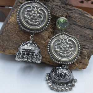 ต่างหูแบบจุ๊มก้าประดับหินเทียมสีเงินสวยงาม งานแฮนด์เมดสุดฮิต วัสดุทองเหลือง เหมาะสำหรับเด็กผู้หญิงและสตรี - Product Image 1