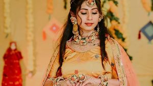 ชุดเครื่องประดับดอกไม้และฮาลดี้สีเหลือง mehndi/ เจ้าสาว/เด็กทารกผู้หญิงอาบน้ำทำด้วยมือเครื่องประดับ mehendi การออกแบบต่างหู hathphool - Product Image 6