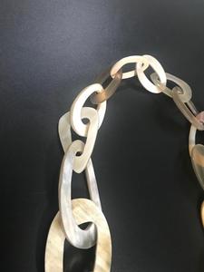 Collier de luxe en corne de buffle fait à la main, bijoux naturels et durables pour femmes, haute qualité - Product Image 6