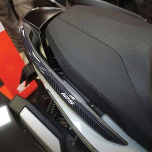 Autocollants 3D sur mesure pour Honda Forza 125 2022, protections de poignées arrière avec fonction logo imperméable - Product Image 1
