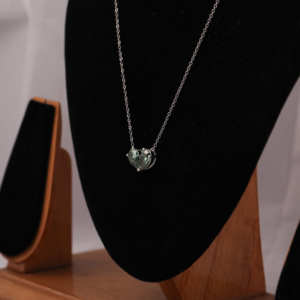 จี้เพชรรูปลูกแพร์สีเขียวทันสมัยพร้อมชุบทองสำหรับผู้หญิงเหมาะสำหรับใส่ในทุกโอกาสออกแบบ18kt ได้ตามต้องการ - Product Image 3