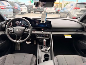 Prêt à être expédié – Hyundai Elantra N LINE 2025 de qualité industrielle, titre propre, garantie de 3 ans, disponible à la vente - Product Image 4