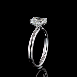 Anillo de Compromiso con Halo Oculto en Forma de Esmeralda de 1.10 Quilates, Oro Blanco de 14K, Joyería de Diamantes Nupcial de Lujo Hecha a Mano - Product Image 4