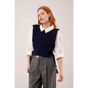 Wholesale Navy Blue <b>Woolen</b> Knitted <b>Sweater</b> with Lace Detail <b>for</b> Outer Wear - Product Image 4