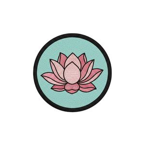 Parche Bordado Floral Personalizado de Loto Rosa, Aplique Termoadhesivo, Insignias Tejidas para Ropa y Mochilas, Venta al por Mayor - Product Image 1