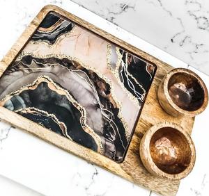 Elegante plato de servir de madera con estampado de mármol con un diseño lujoso, pieza de acento ideal para el hogar - Product Image 2