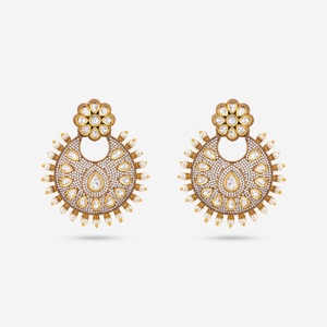 Boucles d'oreilles chandelier Kundan 186646, accessoire de mode tendance - Product Image 1