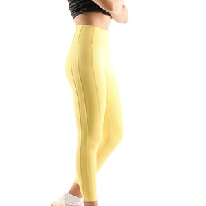 Leggings Deportivos de Cintura Alta Sublimados Personalizados, Antibacterianos, Transpirables, para Mujer, Diseño Único, Color Amarillo - Product Image 4