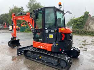 Excavadora Kubota en perfecto estado. Excavadora con componente central lista para exportar. - Product Image 4