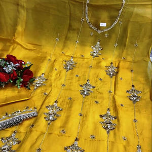 Trajes de fiesta de seda bordados a mano sin costuras de diseñador moderno para mujer moda india-estilo tradicional avanzado para fiestas - Product Image 1