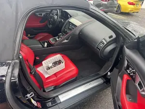 Jaguar F-TYPE Premium 2017 - Product Image 2