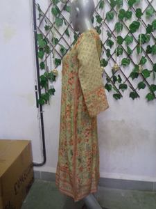 Vêtements ethniques indiens Kurta imprimée numériquement pour femmes pour les occasions de mariage et de fête d'Inde - Product Image 6