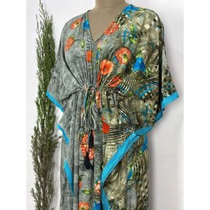 Robe Kaftan Bohème Vintage pour Femme, Longue, en Soie Recyclée, Motif Floral Gardenia, Fluide, Longueur Maxi, Cache-maillot Sari pour la Plage et le Jardinage - Product Image 6