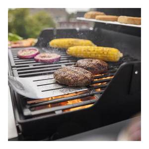 Horno SPIRIT Negro y Plateado con Grill E 310, Modelo de Barbacoa a Gas LP 1500864 - Product Image 4