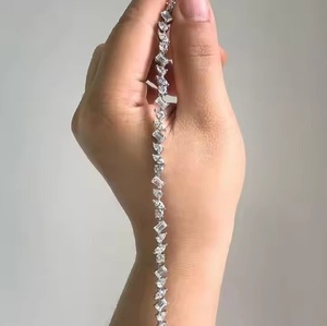 Pulsera de tenis de alta calidad, pulsera de diamantes nupcial vinculada con VVS, regalo de oro blanco de 18 quilates Chapado en plata para ella - Product Image 2