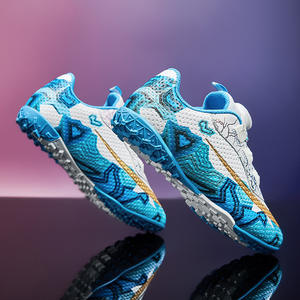 Nuevo modelo de zapatillas de fútbol para niñas, antideslizantes, para uso competitivo, con tacos largos. - Product Image 1