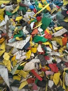 Residuos de Plástico HDPE en Forma de Tambor, Limpieza y Reciclaje de Tambores/Placas de HDPE, Exportación Profesional de Material Reciclado - Product Image 2