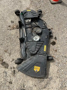 Tondeuse autoportée Cub Cadet Ultima ZT1 à rayon de braquage zéro : livraison rapide, précision et fiabilité de coupe supérieures, qualité premium, meilleur choix. - Product Image 5