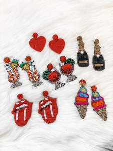 Boucles d'oreilles brodées géométriques - Product Image 4