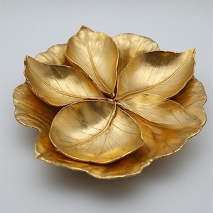 Assiette de chargeur de serveur de fruits secs en aluminium et verre de qualité supérieure finition or polie artisanale décoration de maison de luxe salle à manger élégante - Product Image 6