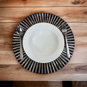 Assiette de présentation élégante en or rose pour décor de table de mariage et repas raffiné, parfaite pour les fêtes, les événements et les occasions festives - Product Image 3