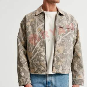 Chaqueta Universitaria Personalizada Ligera a Precio Económico, con Cuello Alto, Capucha, Transpirable, Resistente al Viento, Informal - Product Image 1