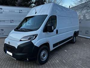 Nuevo Toyota Pro Ace Max 2025 con Transmisión Automática y Motor Eléctrico - Product Image 2