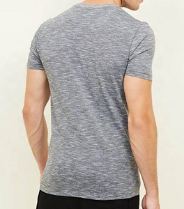 Camisetas de poliéster unisex de tendencia superior Camisetas de compresión unisex para hombres Camisetas de fabricante personalizadas de talla grande personalizadas - Product Image 4