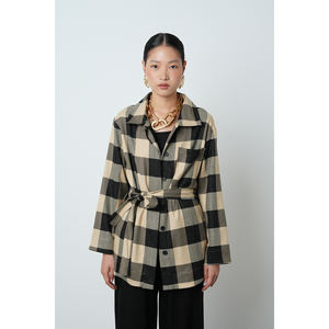 Giacca da donna a quadri con cintura e tasca singola, modello hijab - Product Image 6