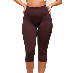 Wholesale Women's 3/4 Length Solid Wine Red Capris High Waist Quick Dry Workout Pants with Custom Logo for Gym Use OEM Service - Product Image 1