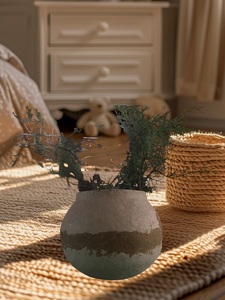 Pot de fleur élégant en papier mâché artisanal améliore l'attrait de la pièce avec une décoration intérieure durable - Product Image 3