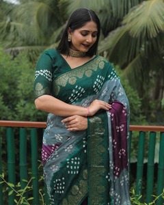 Vêtements indiens et pakistanais élégants et jolis saris en soie de Bandhej pour femmes saris de mariage en coton indien - Product Image 5