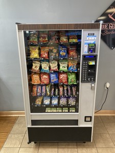 ตู้จำหน่ายขนม AP 113 มือสองสภาพดี - Product Image 4