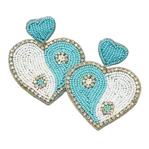 Pendientes Clásicos con Cuentas Bordadas en Forma de Corazón, Hechos a Mano en India para Mujeres y Niñas - Regalo para Fiestas y Ocasiones Especiales, Color y Tamaño Personalizables - Product Image 4