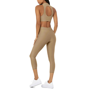 Vêtements de sport d'automne sans couture avec logo personnalisé ensemble de yoga legging taille haute vêtements de sport de jogging 2 pièces combinaison d'activité à demi-manches - Product Image 4