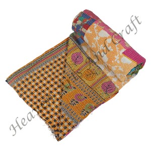 Colcha de Retazos de Sari Antiguo Hecha a Mano, Cubrecama Kantha Antiguo Único, Colcha India Reversible Cosida a Mano, Manta Pesada de Sari Antiguo - Product Image 5