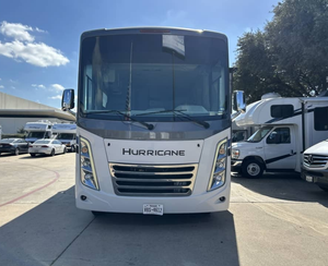 รถบ้านเคลื่อนที่ Miramar 35.2 Rvs Camper Motorhomes Travel Trailer ปี 2020 2022 2023 2025 2024 ยี่ห้อ T-h-o-p-r M-o-t-o-r C-o-a-c-h - Product Image 1