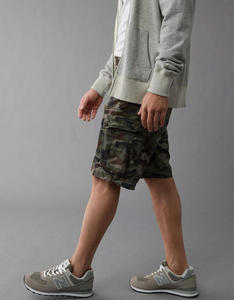 Pantalones cortos Cargo de algodón para hombre, ropa de calle informal para hombre, pantalones cortos Cargo con múltiples bolsillos, pantalones cortos con logotipo desgastado de camuflaje verde - Product Image 4